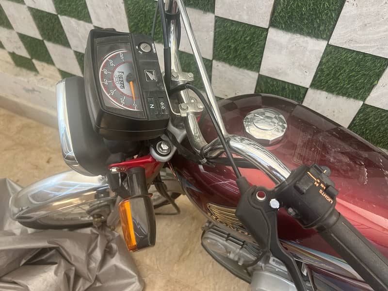 Honda CD 70 like new 4