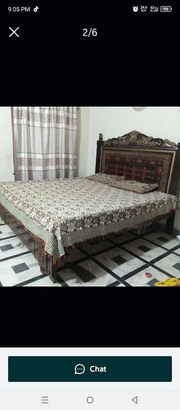 bed and shokes dresing  good  condition 5