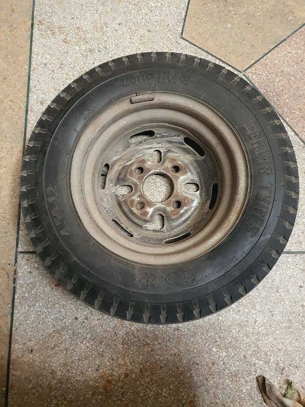 tyre with alloy rim 3