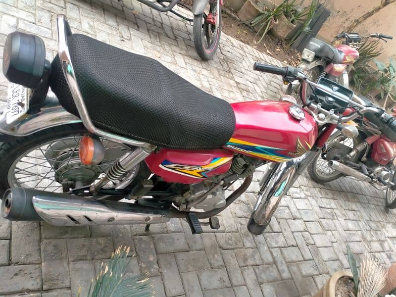 i am sale my honda 125 just new condition 5