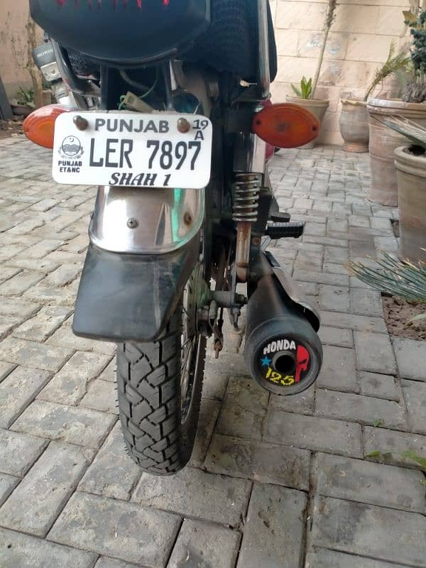 i am sale my honda 125 just new condition 7