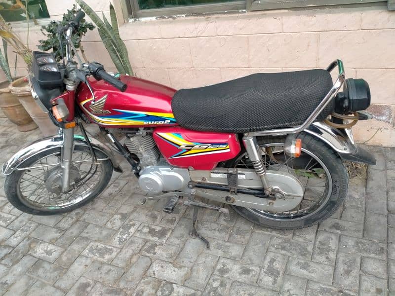 i am sale my honda 125 just new condition 8