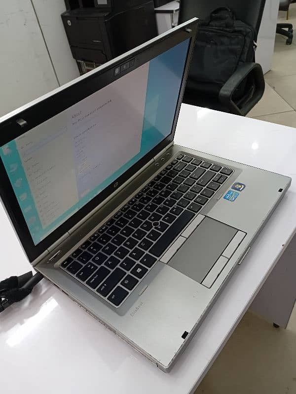 laptop HP elitebook 8460p 0