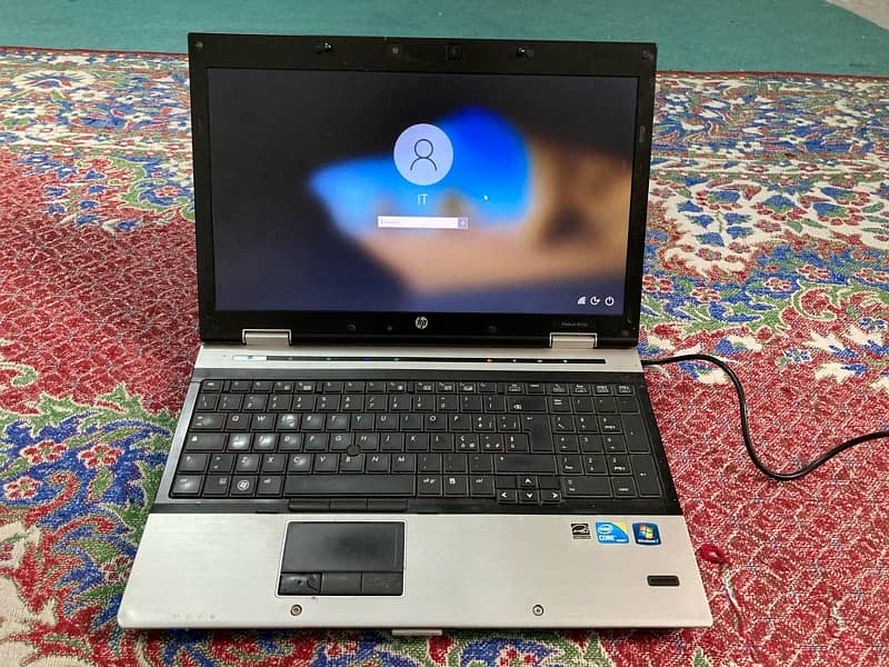 Laptop for sale Core i7 1 gen 9