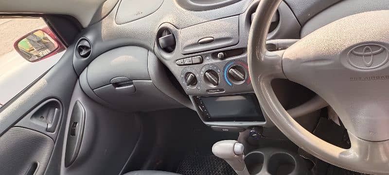 Toyota Vitz 2006 1