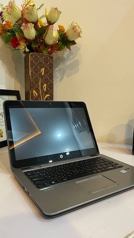 HP elitebook 820 G3 for sale 1