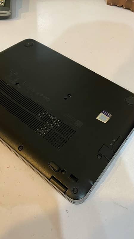 HP elitebook 820 G3 for sale 6