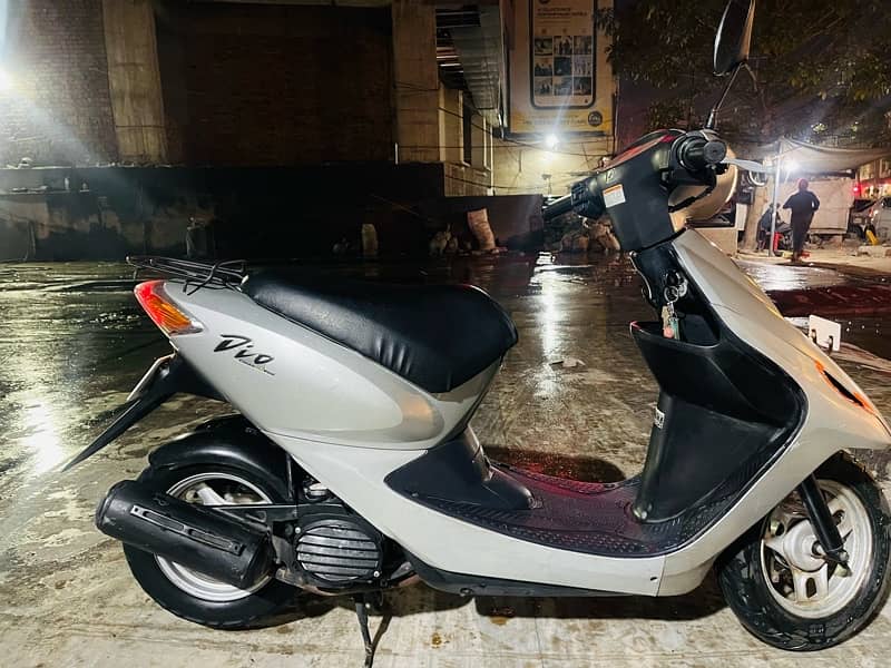 Honda Dio 49cc Petrol Scooty (Automatic) - Silver (2018) 7