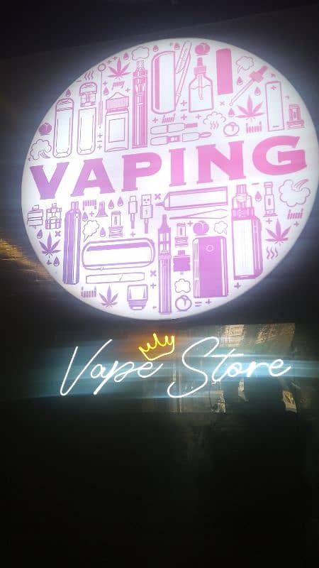 NEED SALES PERSON ON VAPE STORE. . . 0