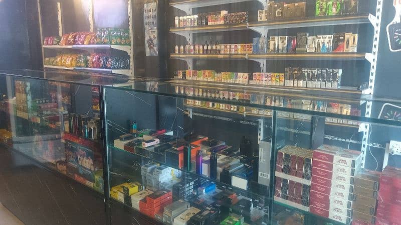 NEED SALES PERSON ON VAPE STORE. . . 1