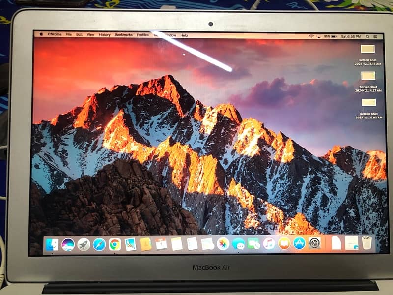 Macbook 2011 10/8 condition 0