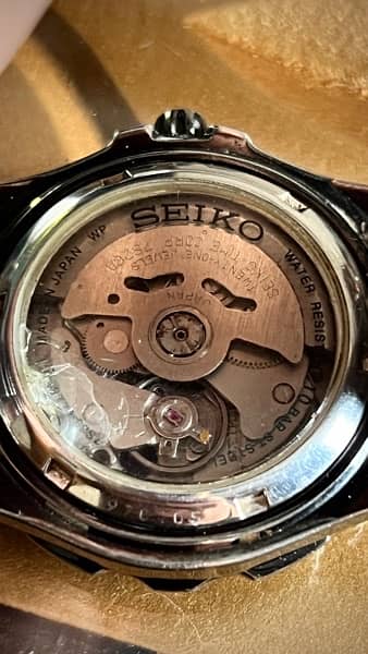 Original Seiko 5 Sports Edition. 4