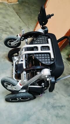 Eectric   wheelchair