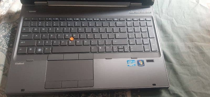 HP elitebook i5 3086 5