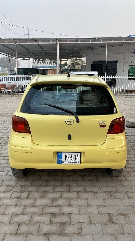 Toyota Vitz 2003 3