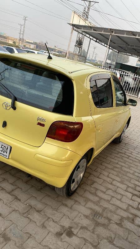 Toyota Vitz 2003 4