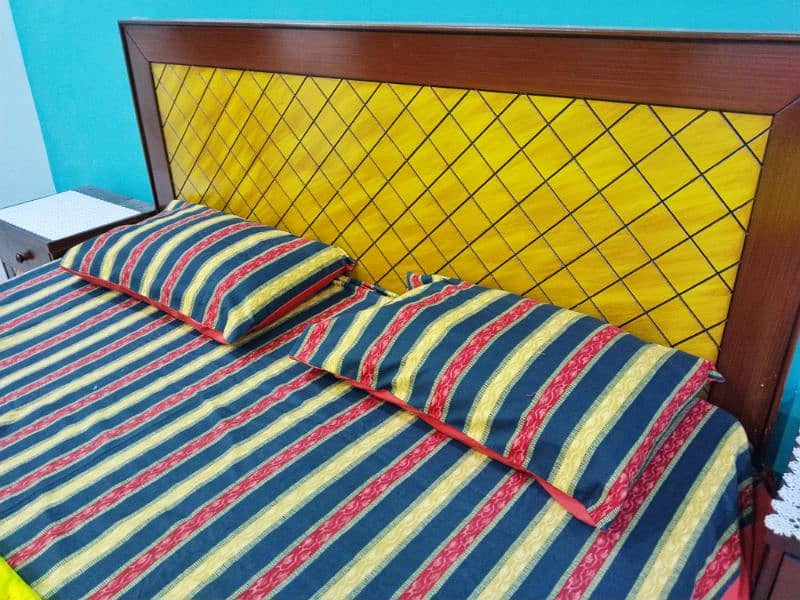 wooden bed set 0