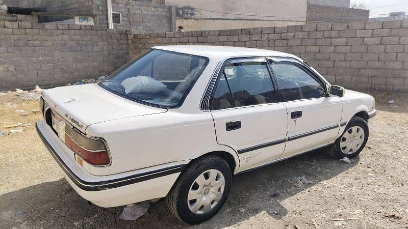 Toyota Corolla 1988 5