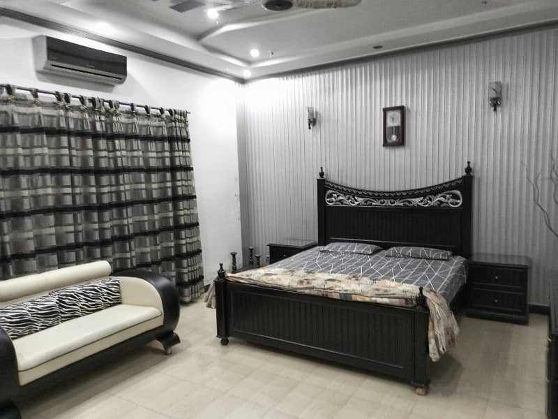 1 Kanal Beautiful Fully Furnished Portion for rent 5