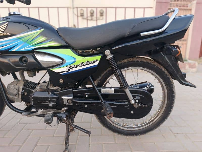 Honda pridor-2019 Karachi number replay only call 3