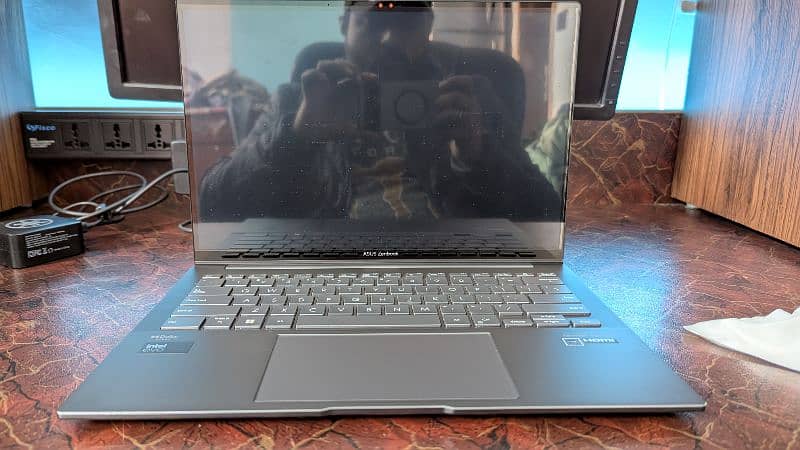 asus ZenBook q415ma i5 14th gen 8/512 5