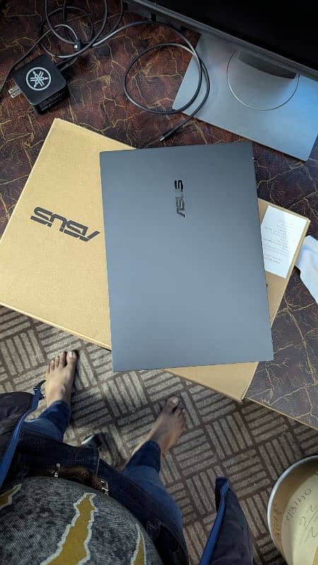 asus ZenBook q415ma i5 14th gen 8/512 0