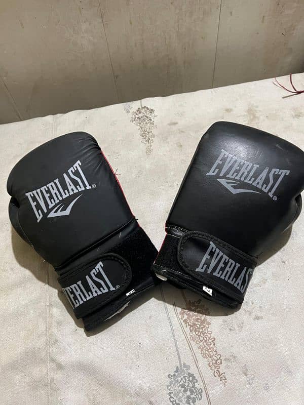 Punching Bag with Gloves good quality 6