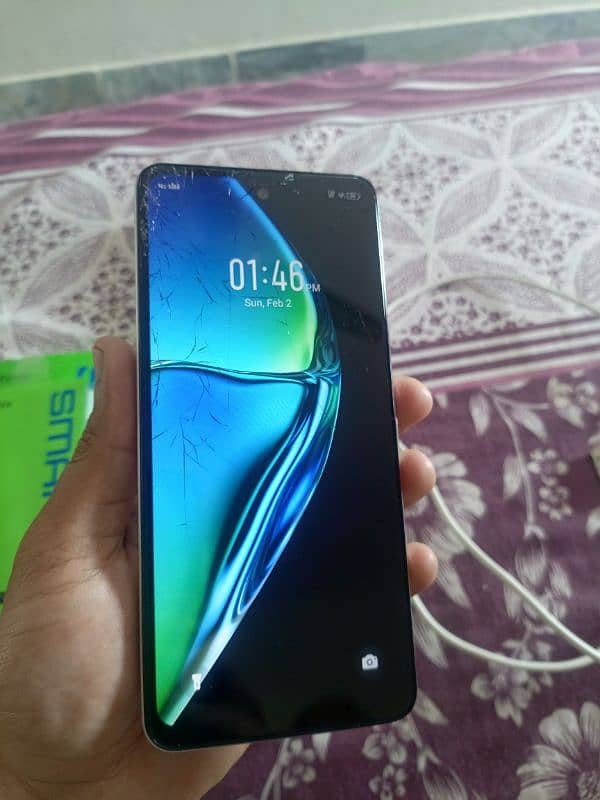 infinix smart 8 plus 4gb 64gb 6000mah battery 10/10 condition 2