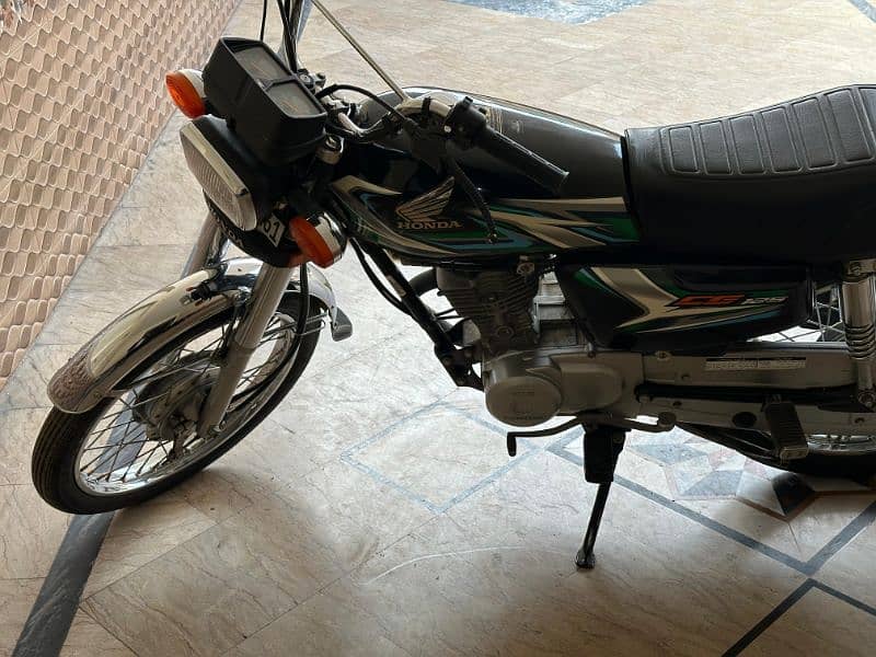 Brand new condition Honda CG 125 3