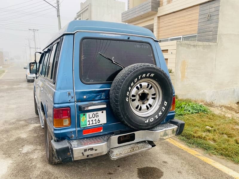 Mitsubishi Pajero 1991 geniune condition 3