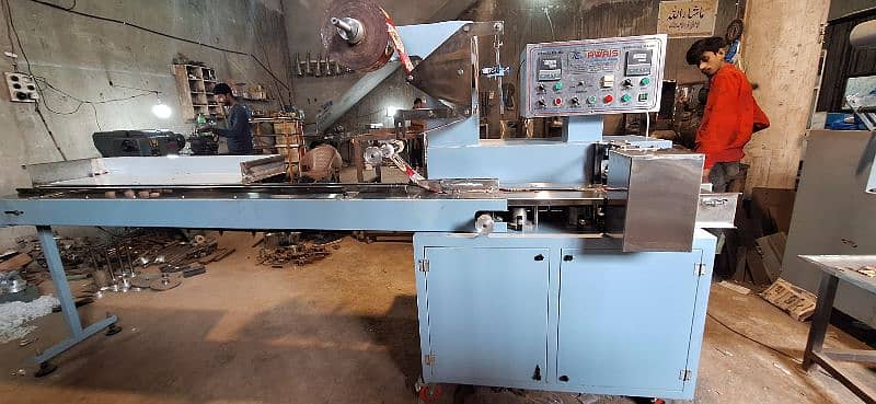 Pillowrap Packing Machine for Chocolate Rusk Cup Cake Soap etc 10