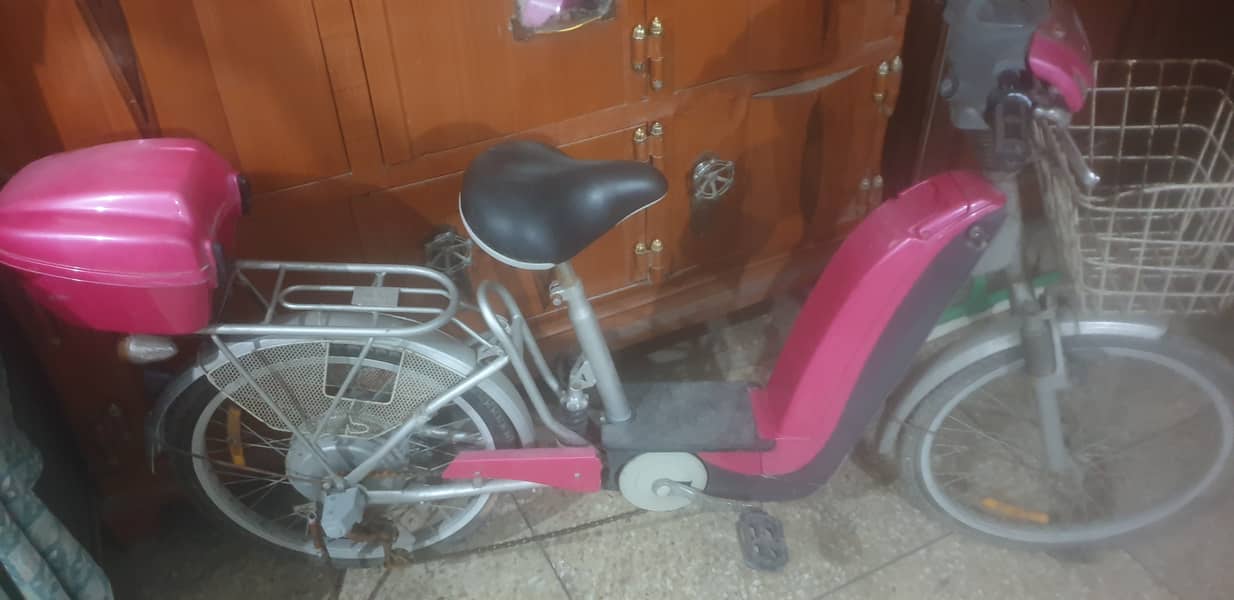 For Sale: Hybrid Electric Bike-Cycle – Like New! 4