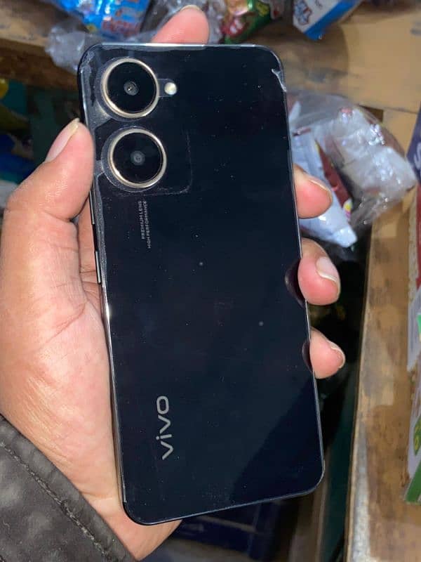 Vivo Y03T Just Box open 1