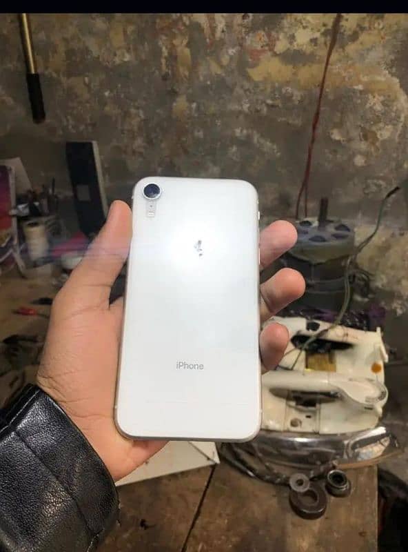 iphone xr 64 gb white 2