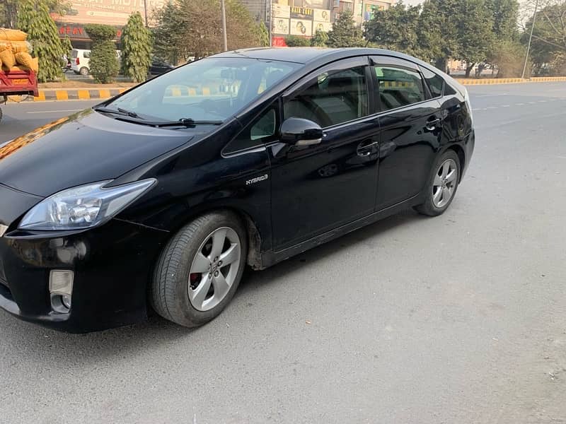 Toyota Prius 2011 3