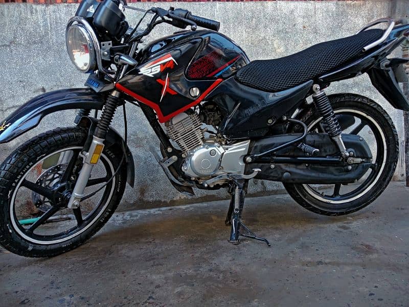 Yamaha YBR 125g (2024) model 4