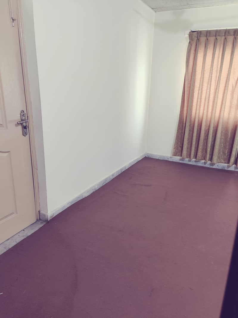 One bed carpeted available for rent in chaklala scheme 3 2