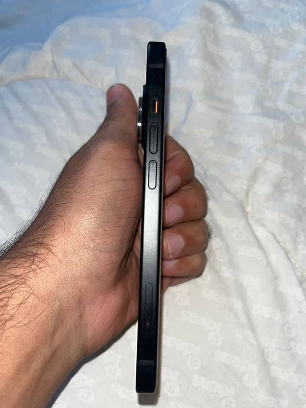 Iphone 15 (128gb) factory unlocked 3