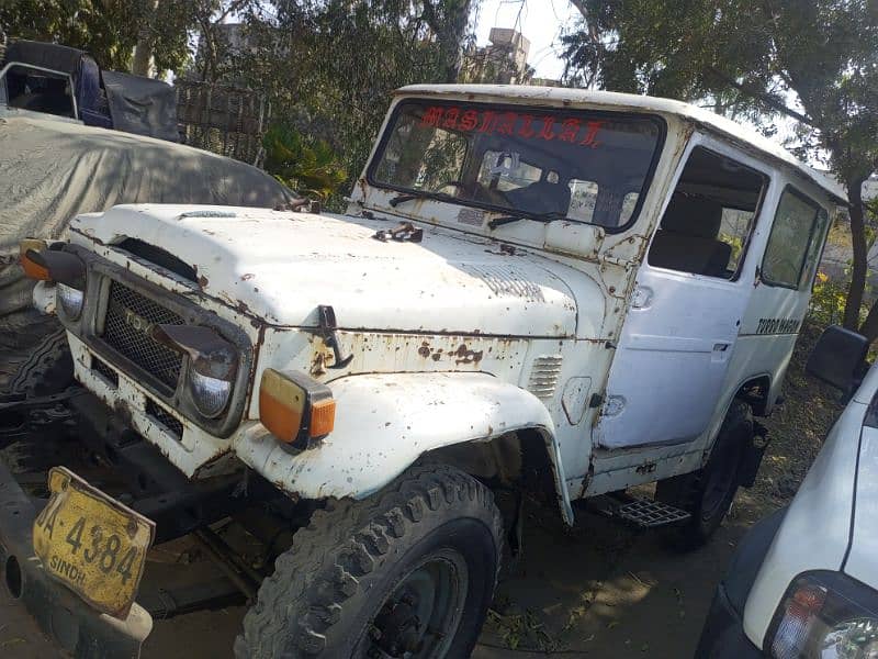 Toyota fj40 12