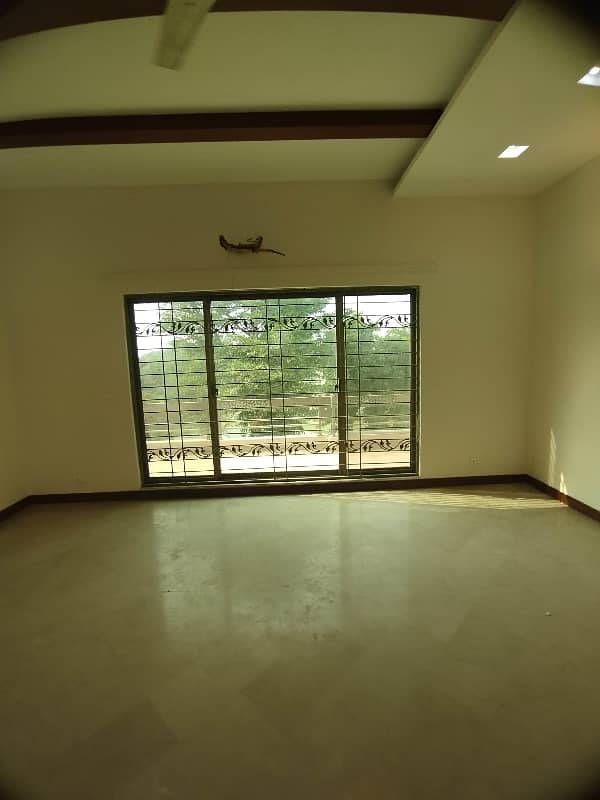 1 Kanal Beautiful House For Rent Near All Facilities 3