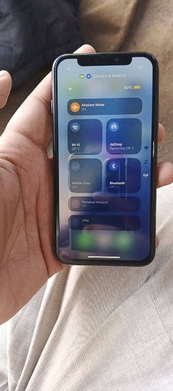 iphone xs 64gb bilkul ok mobile hai 5