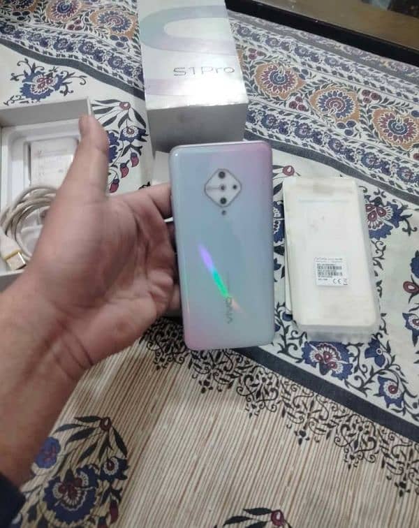 Vivo S1 Pro mobile 8/128 Complete box urgent sale contact OLX 0