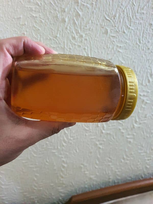 Pure honey for sale in Johar Town Lahore 2