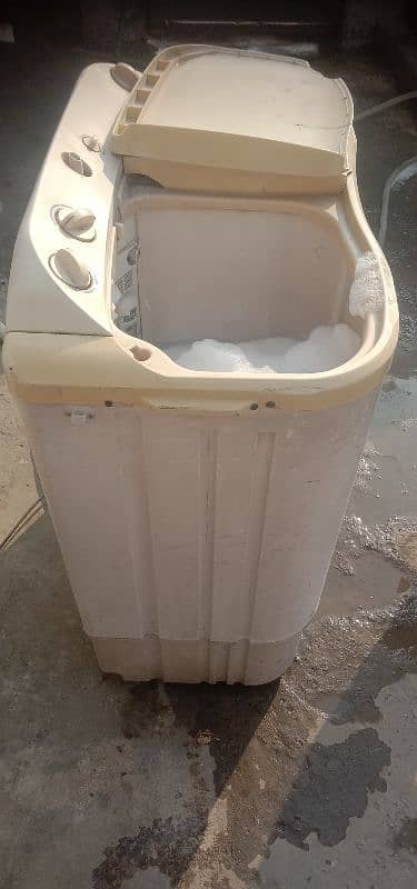 HAIER Washing Machine 2