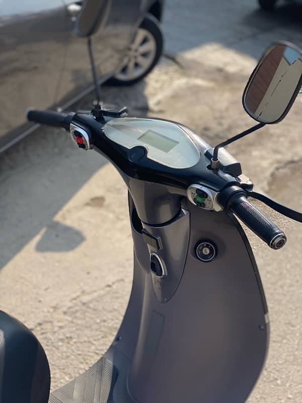 Used electric scooty for sale 3000km driven , desire go plus 1