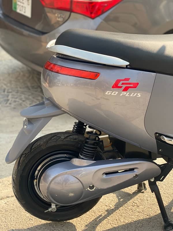 Used electric scooty for sale 3000km driven , desire go plus 3