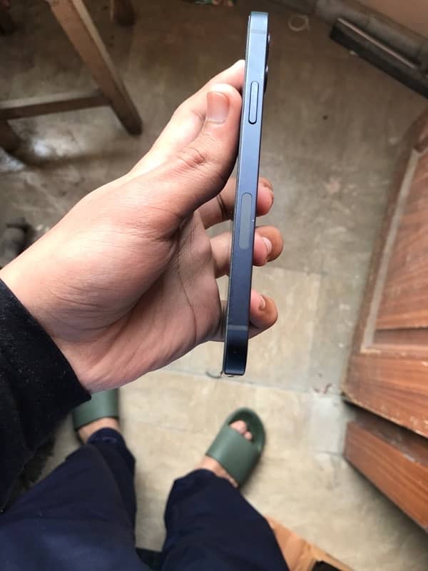 Iphone 12 battery 90 condition 10/9.5 5