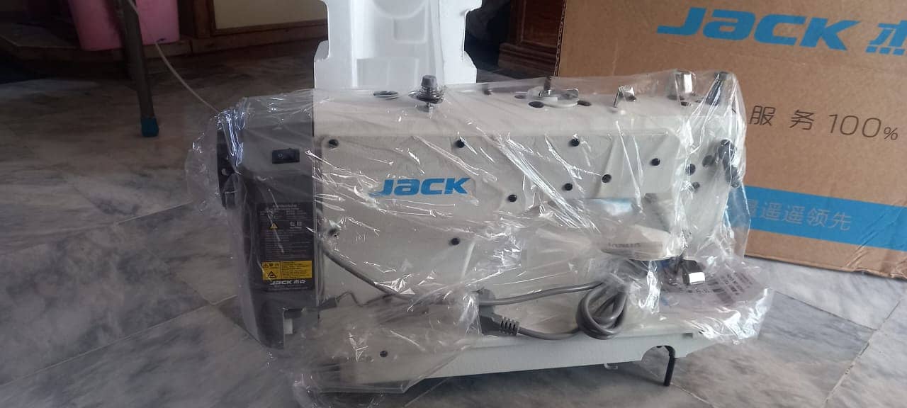 Jack F5 Industrial Sewing Machine & Jack E3 Overlock Machine For Sale 4