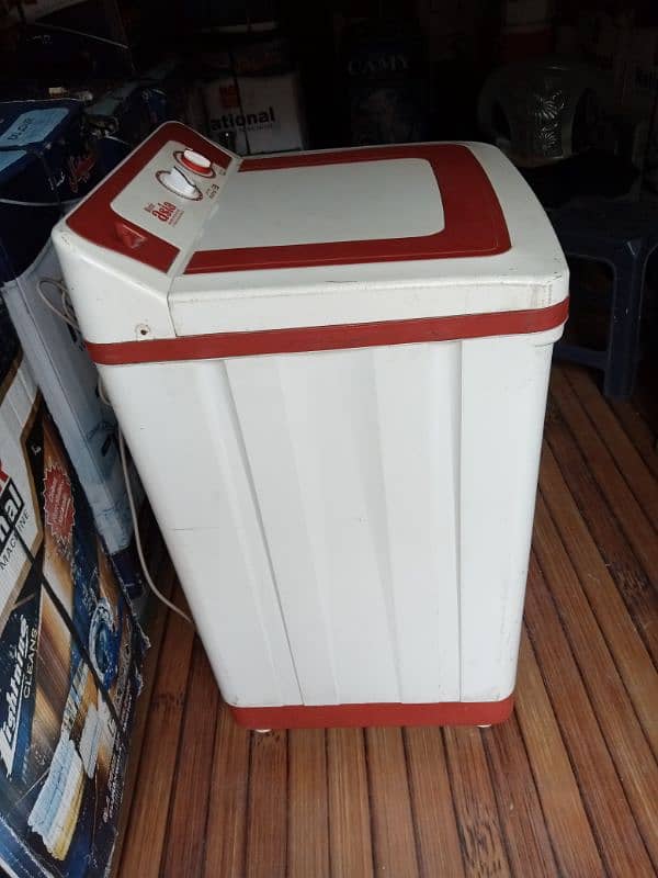 3 old washing machine available 8