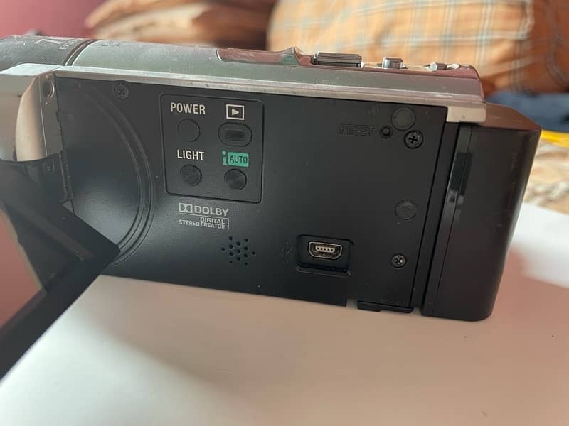 sony handycam DCR-SX65 0